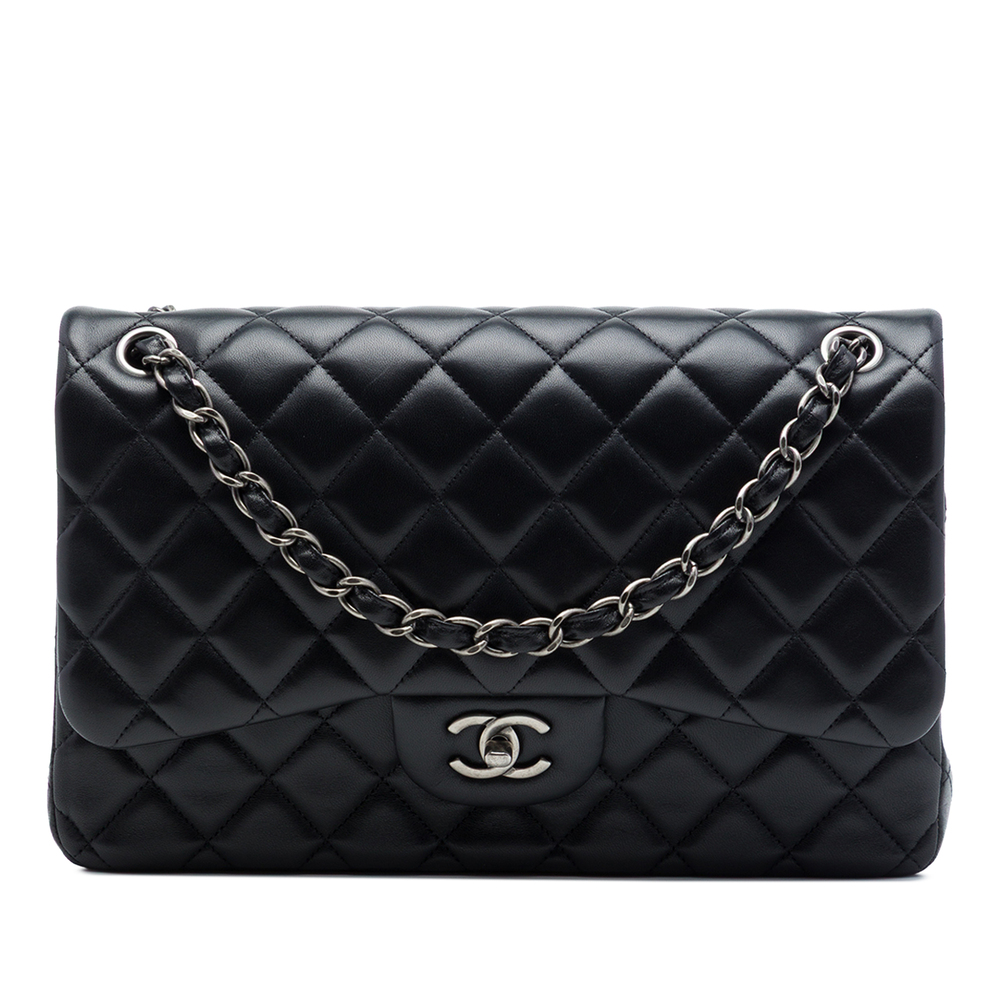 Pre-Loved Chanel Jumbo Classic Lambskin Double Flap